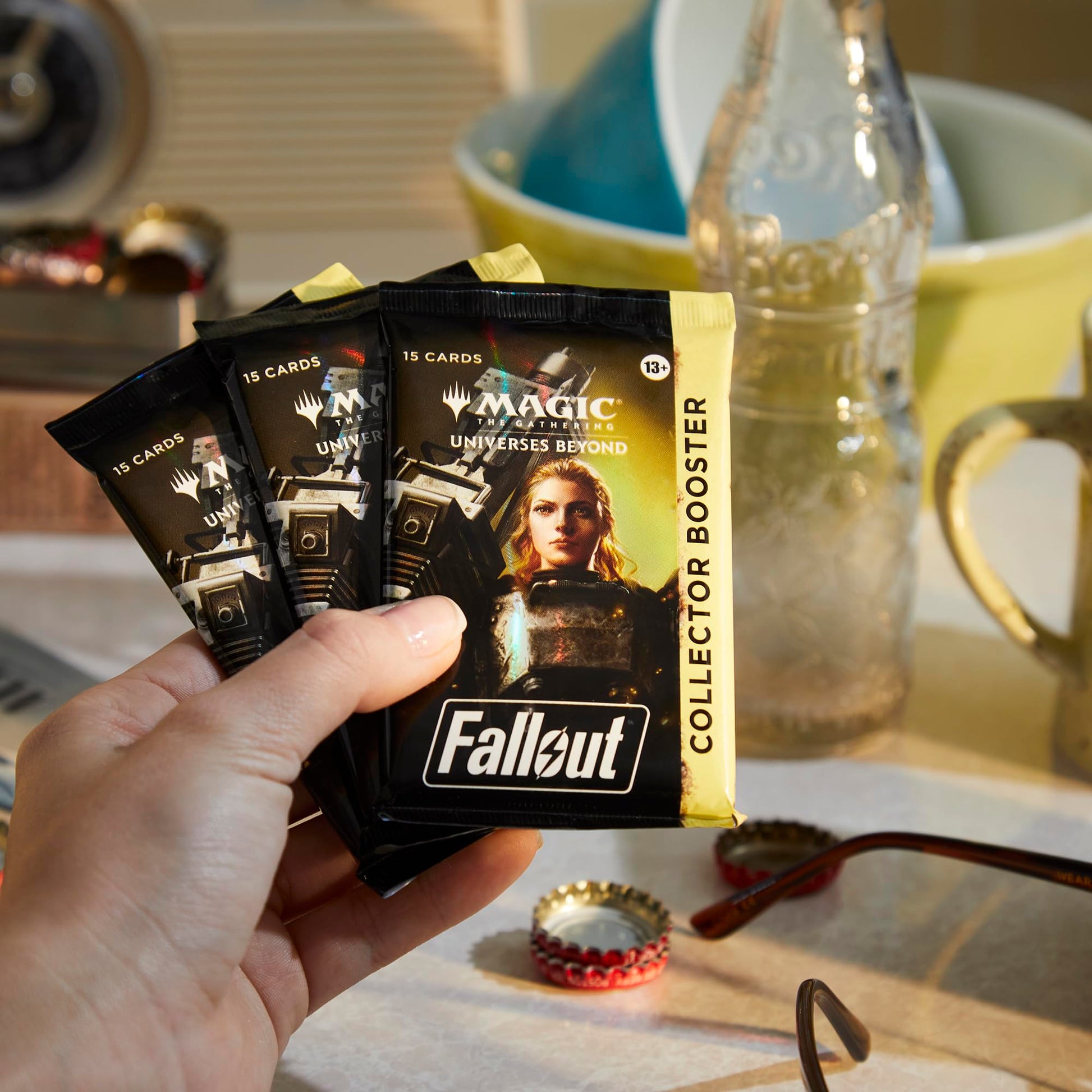 Magic: The Gathering - Fallout Collector Booster Box - 12 Packs (180 Cards) - 3