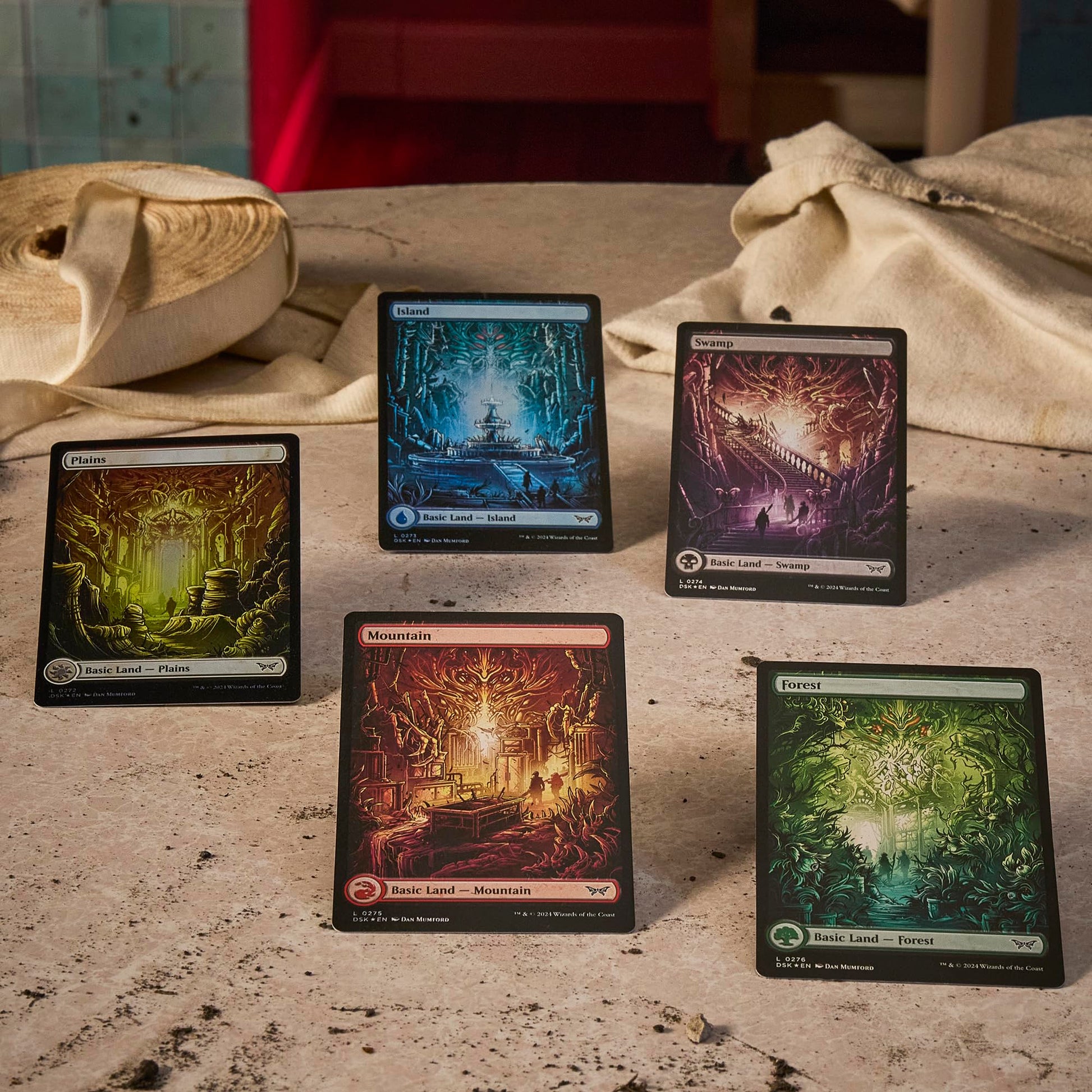 Magic: The Gathering Duskmourn: House of Horror Bundle - 3