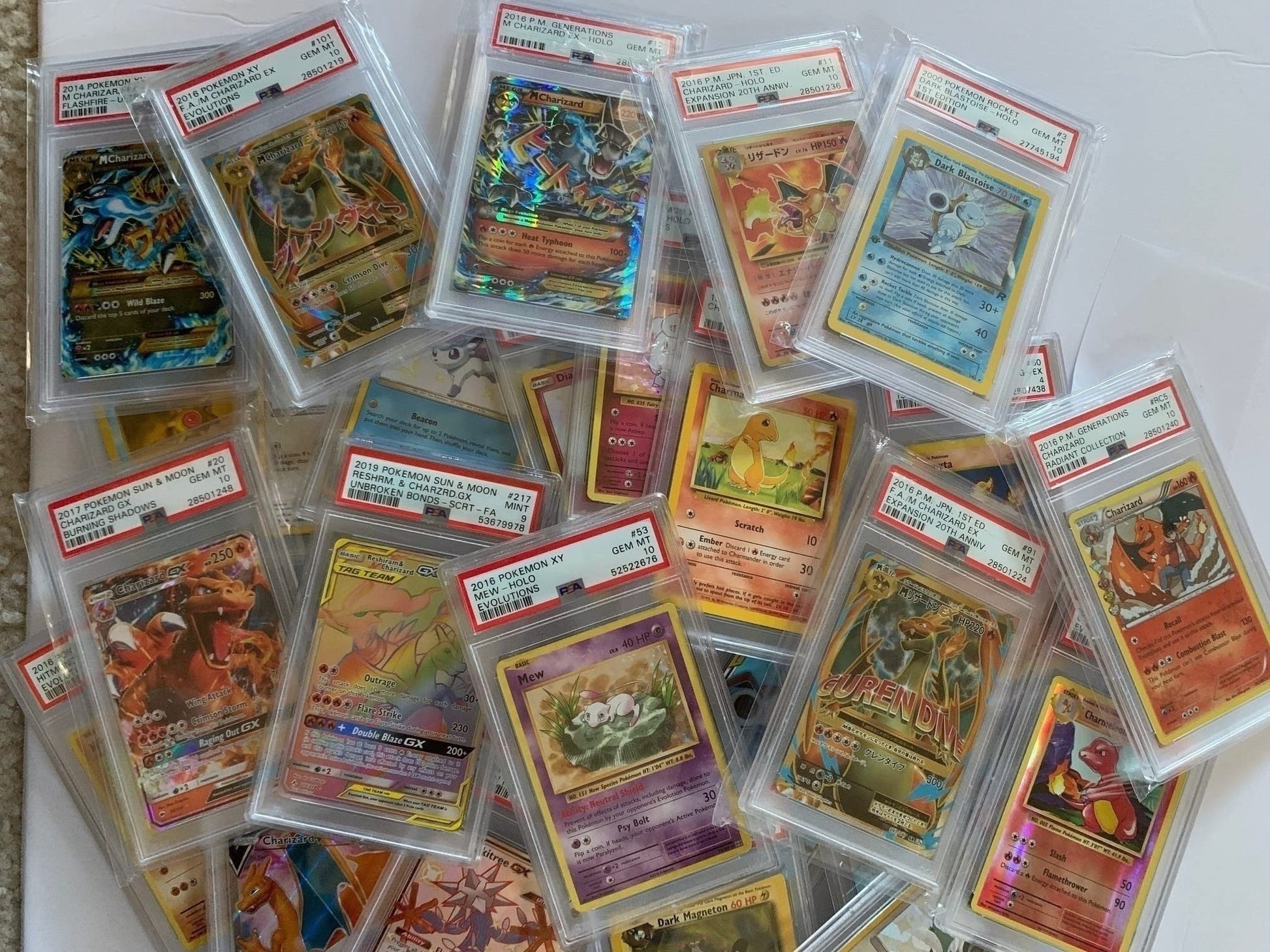 Pokemon TCG: 1x Random Graded Pokemon Card (Beckett, PSA or CGC) - Grade 8 or Higher (English or Japanese) - 3